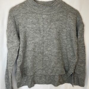 Grey Sweater - High/Low Style - M
